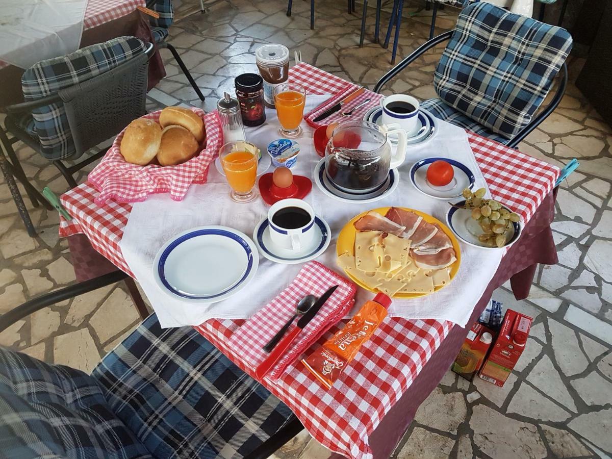 דראמליי Guest House Djurdjica מראה חיצוני תמונה